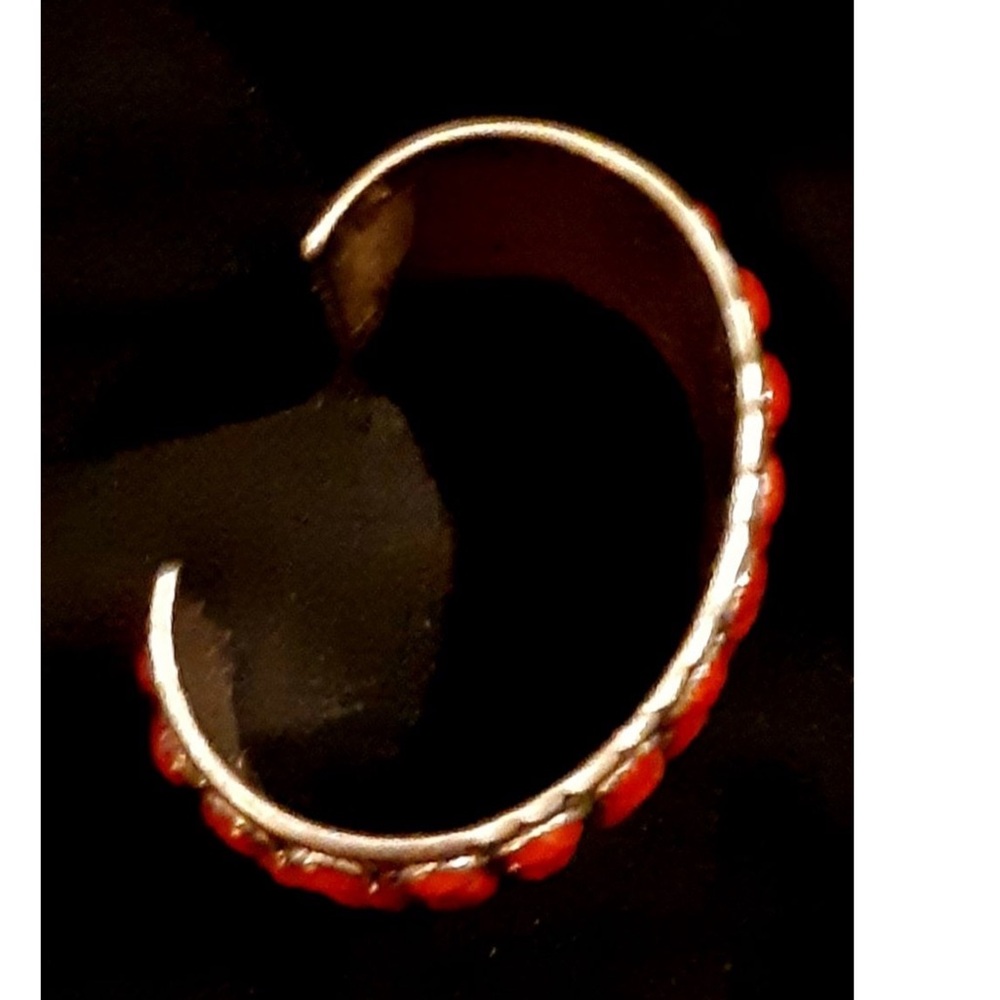Authentic Navajo Fred Thompson Mediterranean Red Coral Sterling Silver Bracelet - Picture 3 of 4